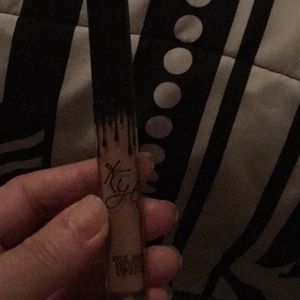 Matte liquid lipstick